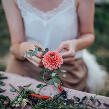 Lade das Bild in den Galerie-Viewer, Blumen für Feste